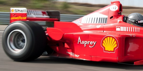 logomarca asprey carro formula1 patrocinio